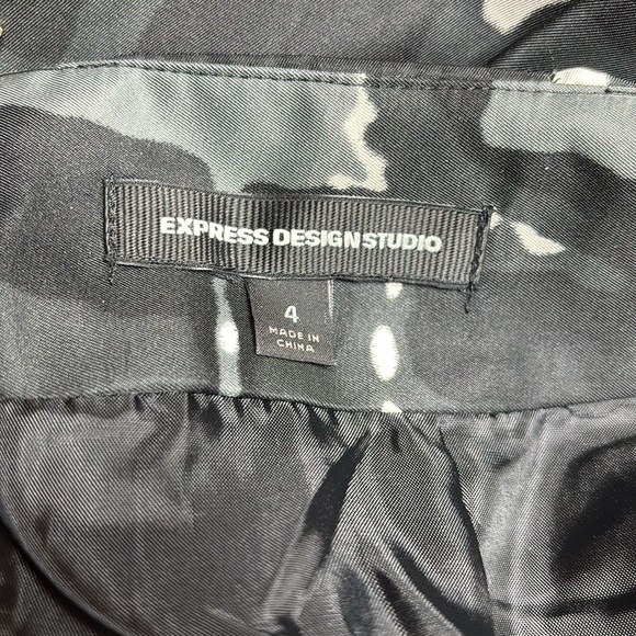 EXPRESS Design Studio Black Geometric Print Pleated Fit & Flare Skirt Size 4 - Picture 6 of 8